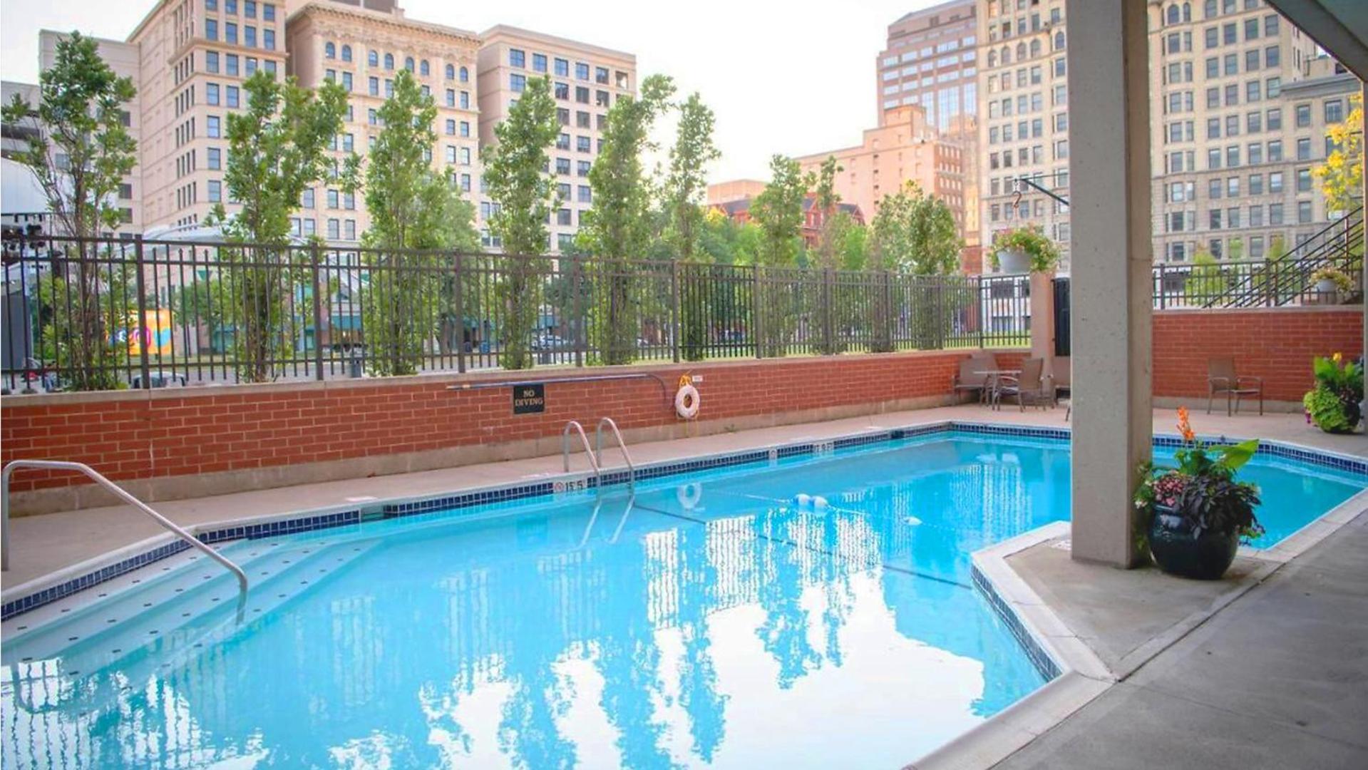 Dayton Vitality Hotel Exterior photo
